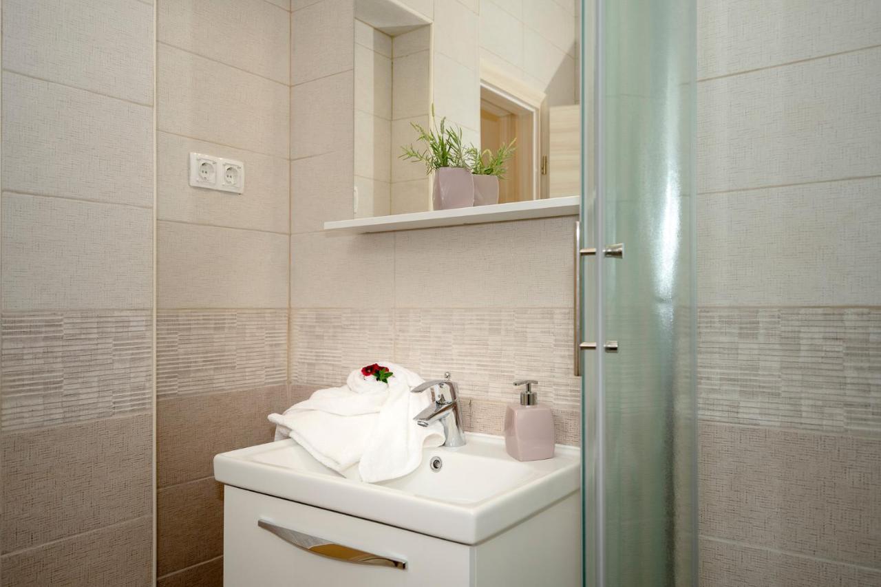 Villa Vista Hvar 耶尔萨 外观 照片